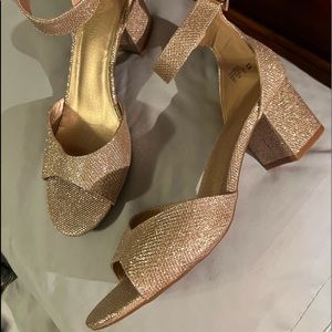 Dream Pairs Gold Glitter shoes